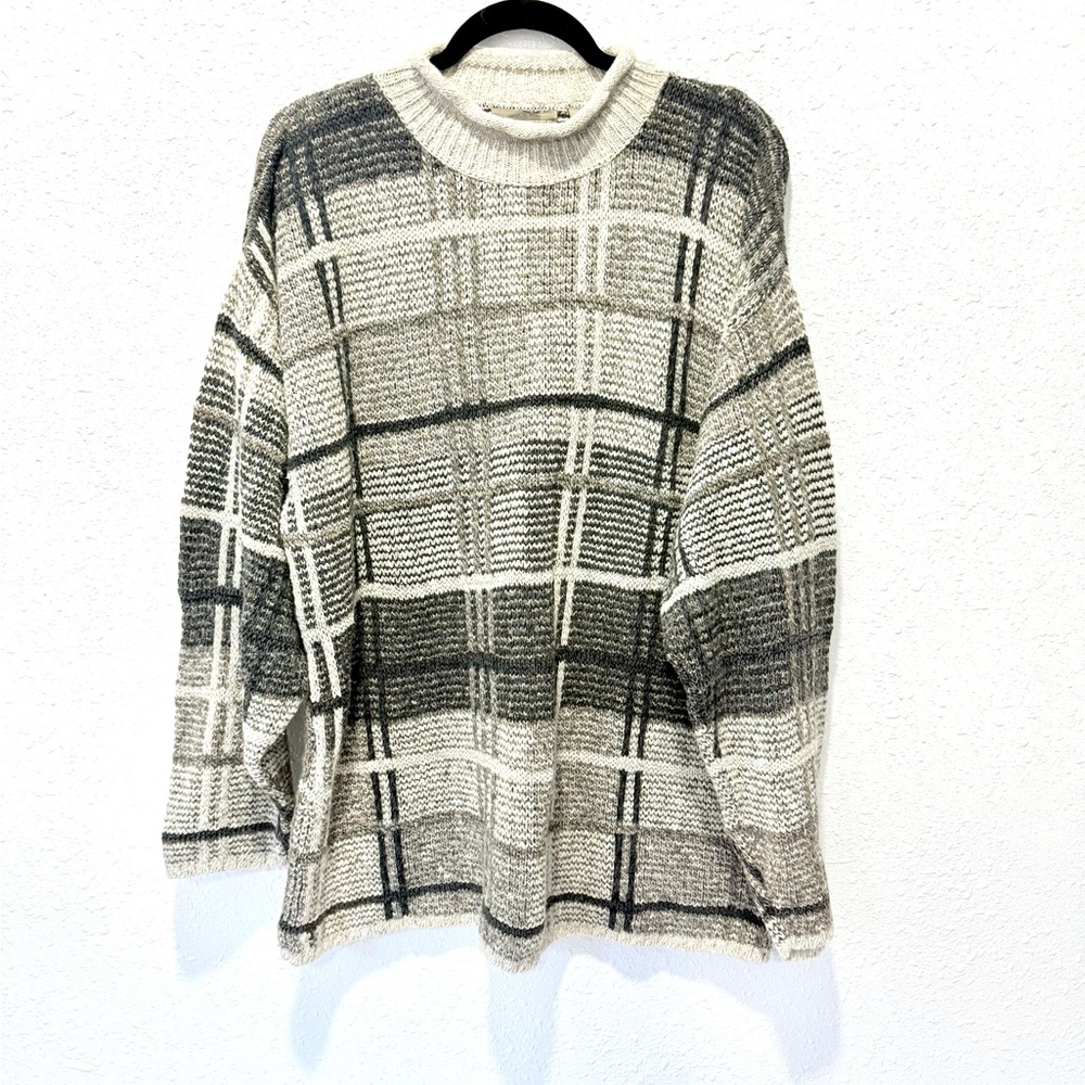 Structure Men's Cream and Gray Plaid‎ Crewneck Sweater